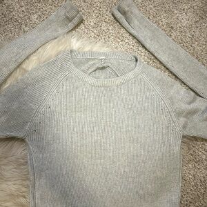 LULULEMON sweater